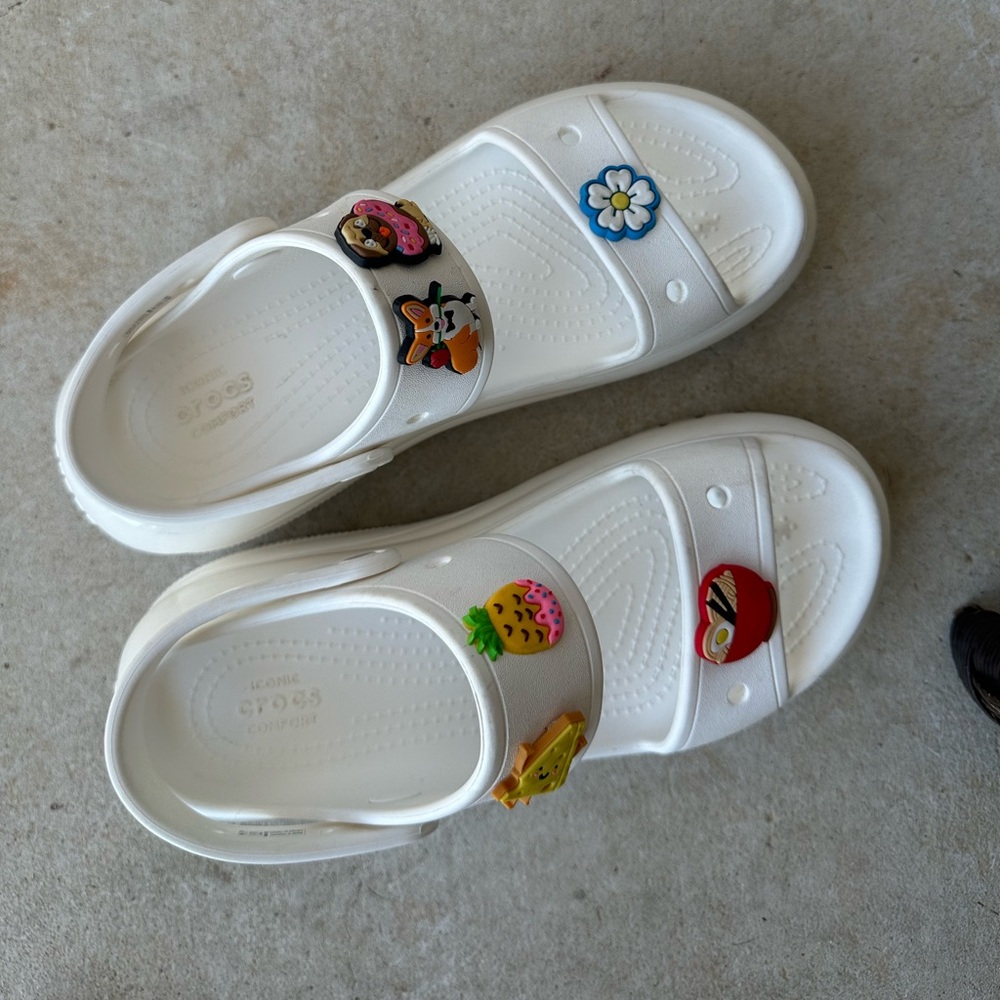 Mega Crush Crocs